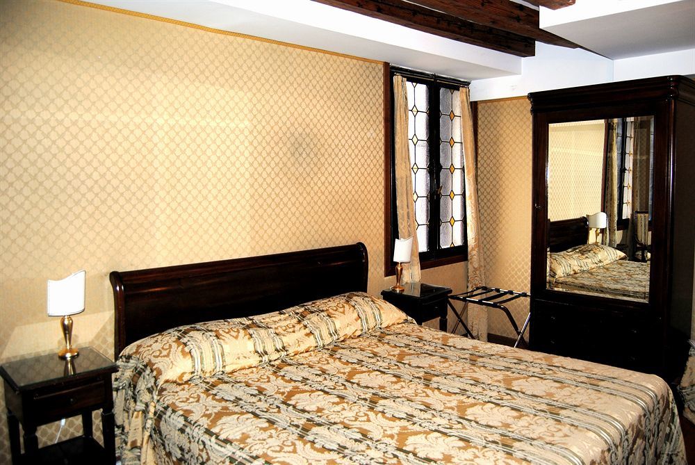Gkk Exclusive Private Suite Venezia Bagian luar foto